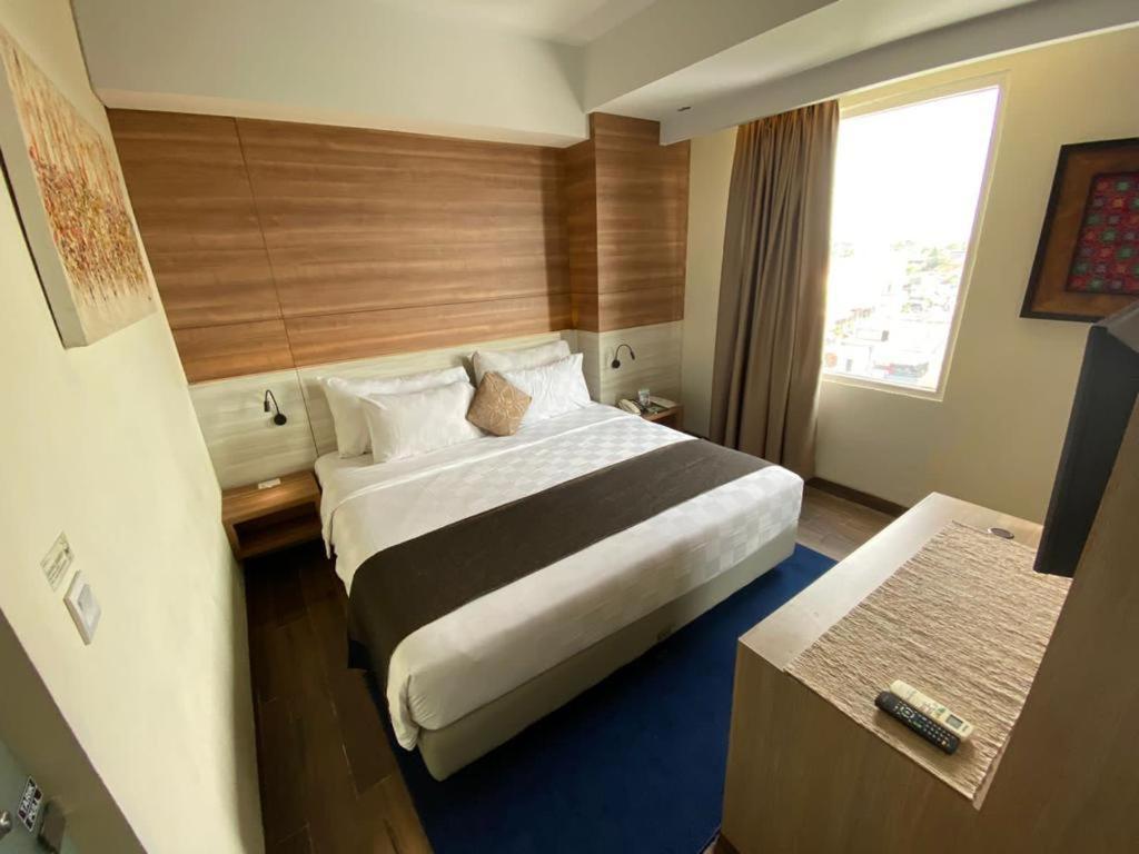 Khas Hotel Pekalongan Εξωτερικό φωτογραφία